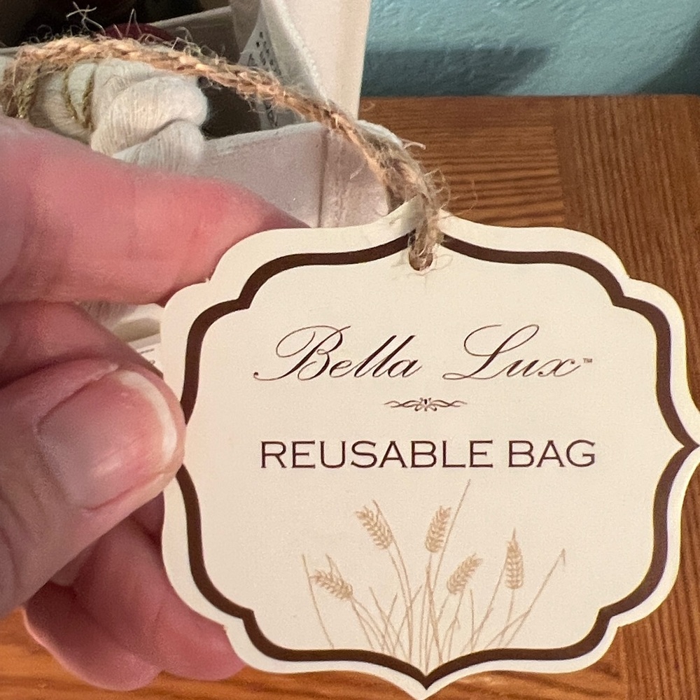 Cream colored canvas reusable bag, “Gather and give Thanks” written on side NWT - Picture 10 of 13